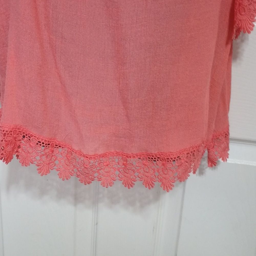 NEW DIRECTIONS 3/4 Sleeve Crochet Detail Semi Sheer Blouse Size XL - Picture 4 of 8
